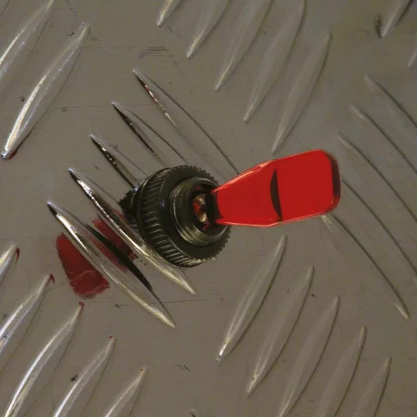 Intrerupator On-Off 12V 20A - Rosu