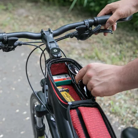 GENTUTA IMPERMEABILA PENTRU BICICLETA CU SUPORT TELEFON